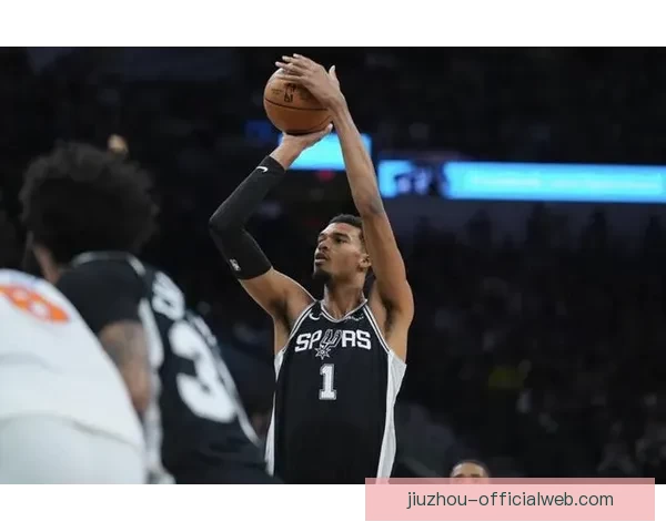 文班亚马自信表态MVP投自己一票与亚历山大争锋各展所长引热议